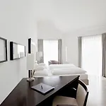 Burns Art Ξενοδοχείο 4*
