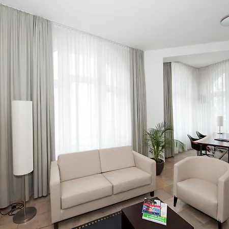 Burns Art 4* Düsseldorf