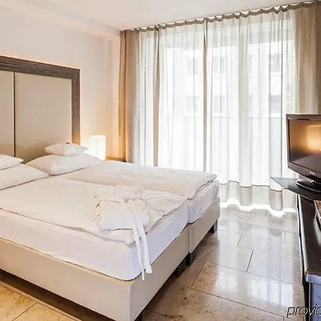 Burns Art 4* 杜塞尔多夫