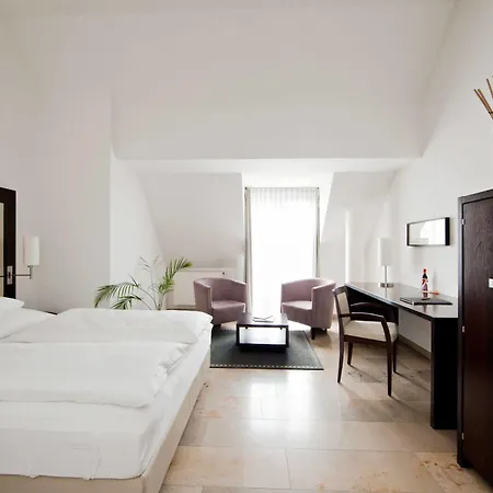 Burns Art 4* 杜塞尔多夫