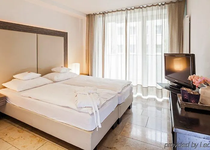 Burns Art 4* 뒤셀도르프