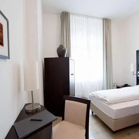 Burns Art Hotel Dusseldorf