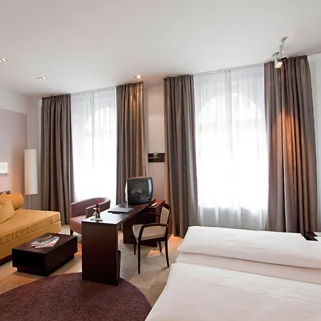 Hotel Burns Art 4*