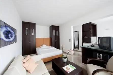 Hotel Burns Art 4*