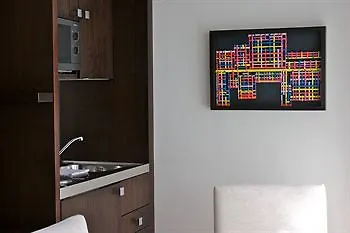 Burns Art Hotel 4*