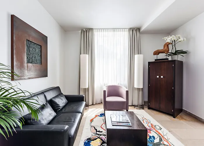 Burns Art 4* Ντίσελντορφ