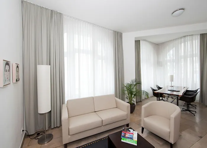 Burns Art 4* Ντίσελντορφ