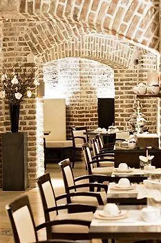 Burns Art デュッセルドルフ