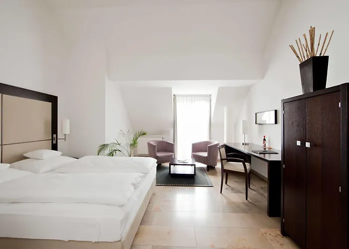 Burns Art 4* Dusseldorf